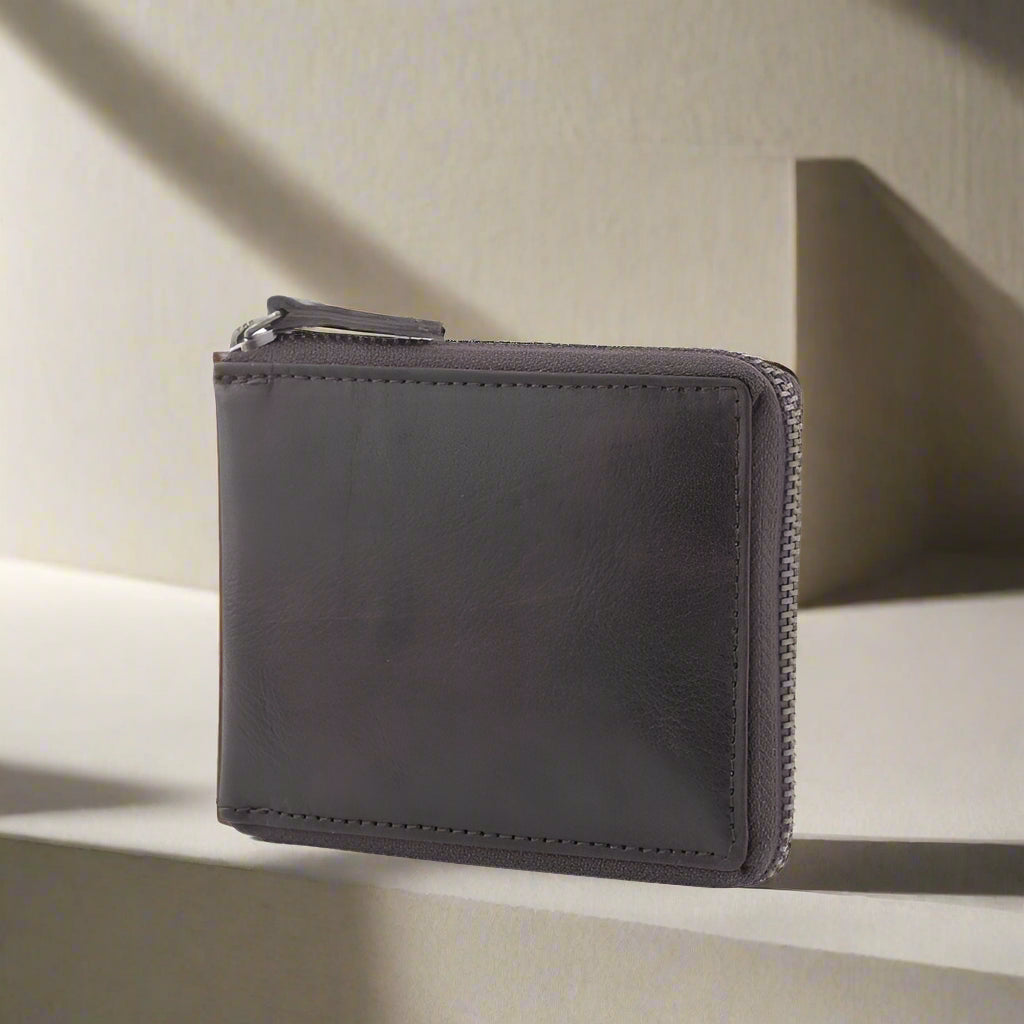 Rugged hide - Aris wallet