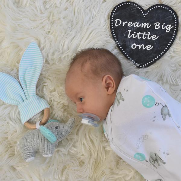 The Living Textiles luxuriously soft 100% cotton jersey swaddles make swaddling a breeze. Featuring a hip healthy design and 2-way zip so you can change baby without waking them. Swaddling can be a great way to keep baby from being disturbed by their own startle reflex and make them feel warm and secure as if they were cocooned in the womb. 